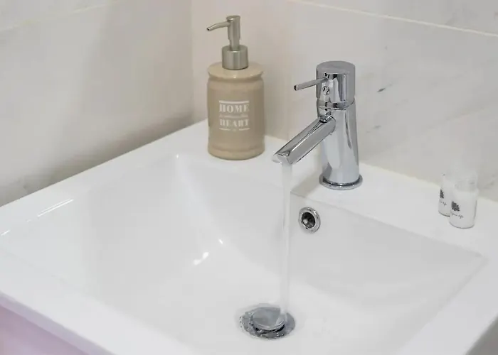 Papa 1T - Papa Studio Central Garden View